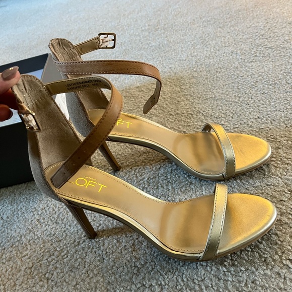 LOFT nude strappy heels - Picture 7 of 8